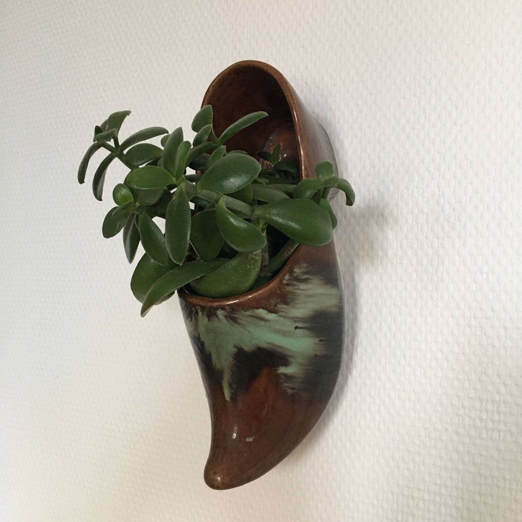 Ceramic wall planter