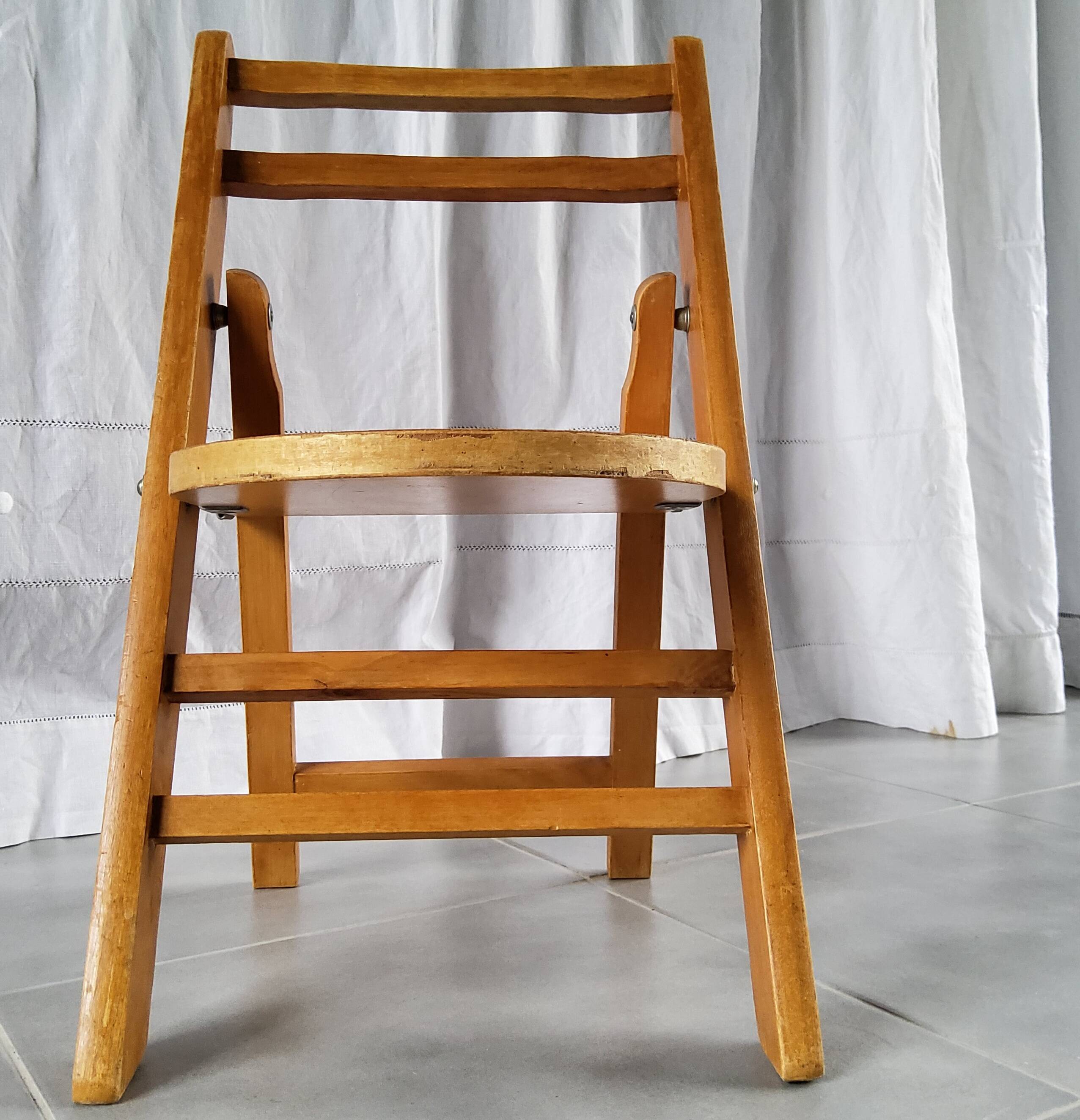 Children's folding chair