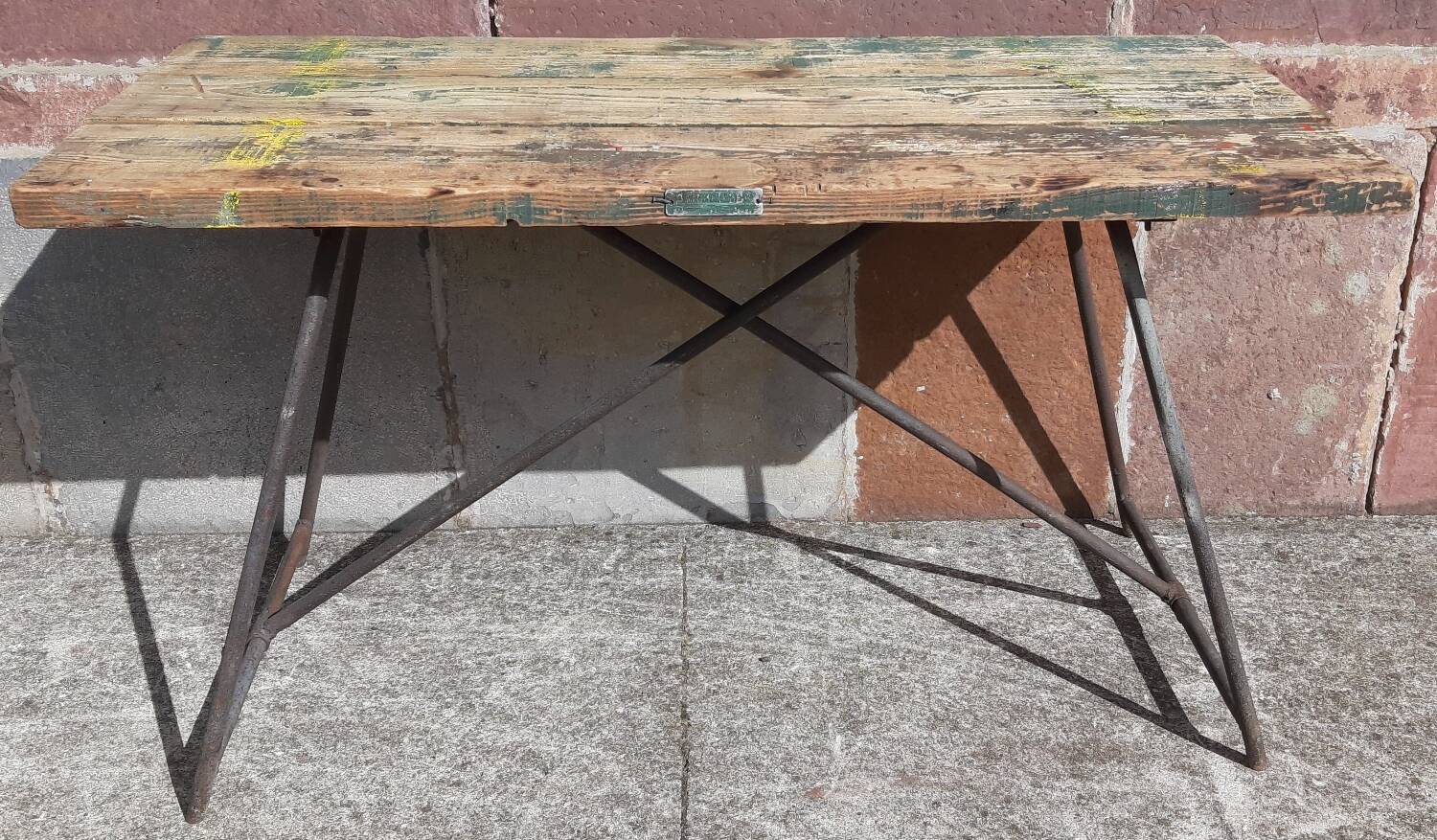 Folding workshop table