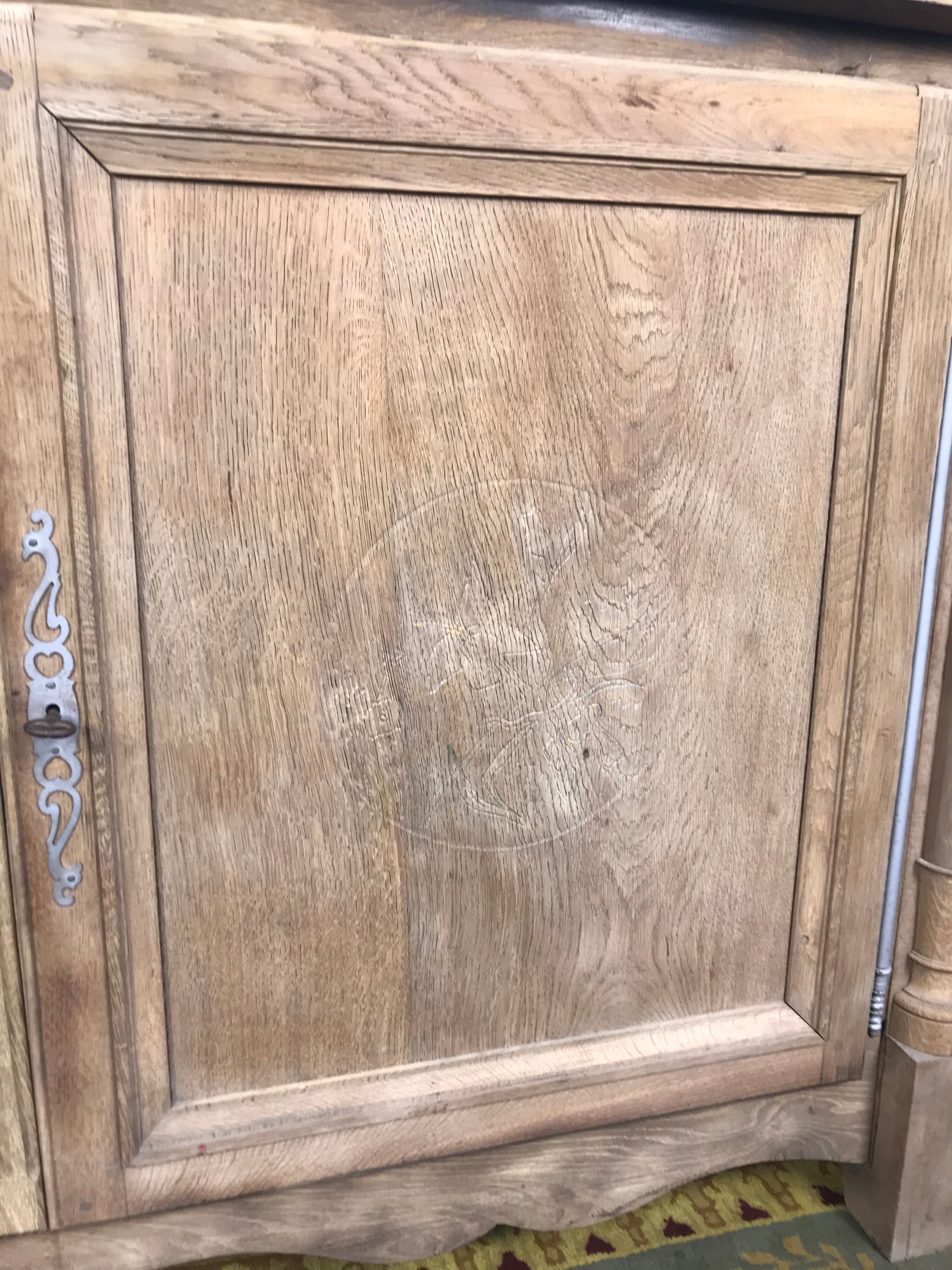 Low buffet in solid oak erased