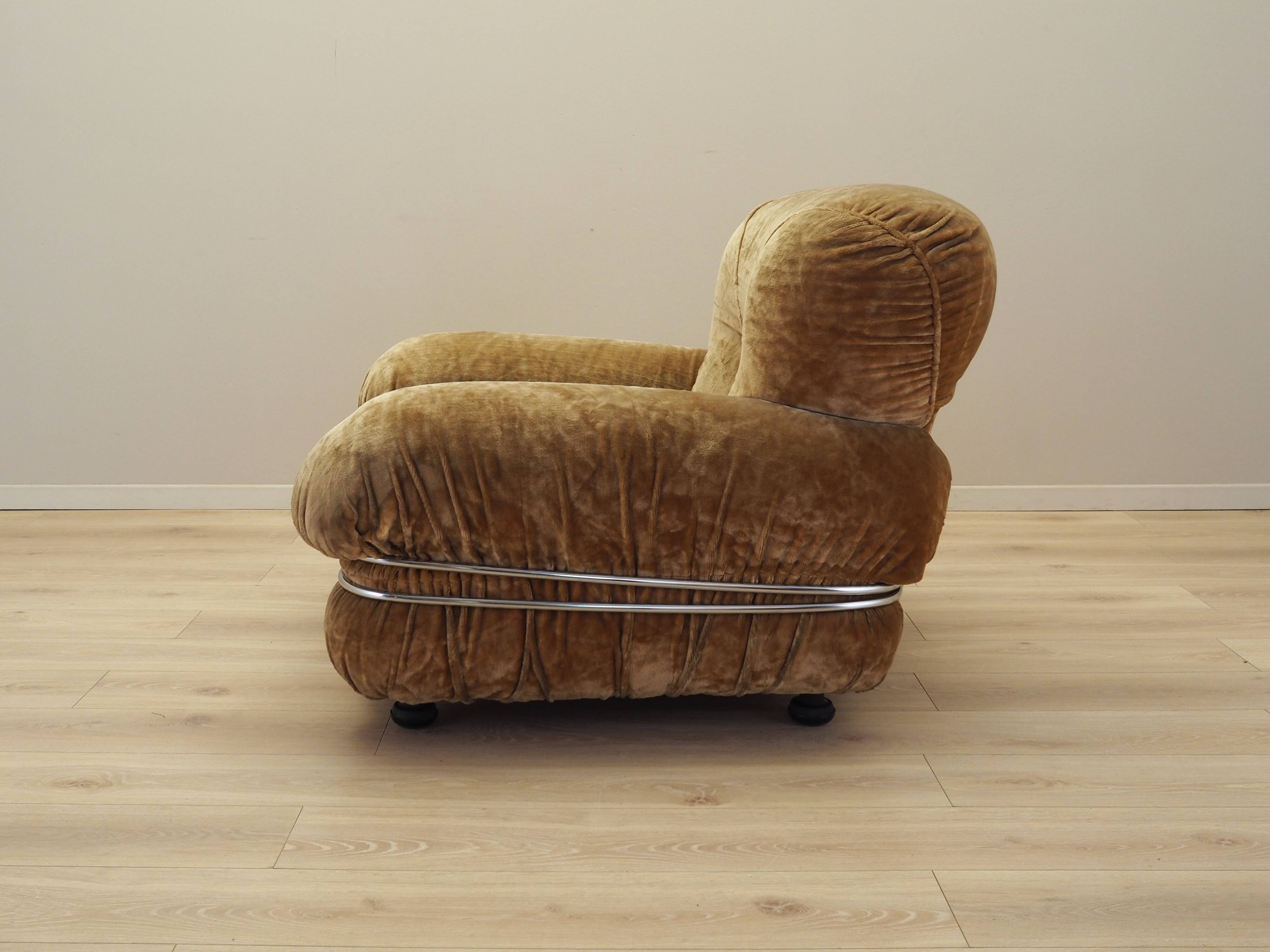 Velour armchair, Italian design, 1970s, production: Italy