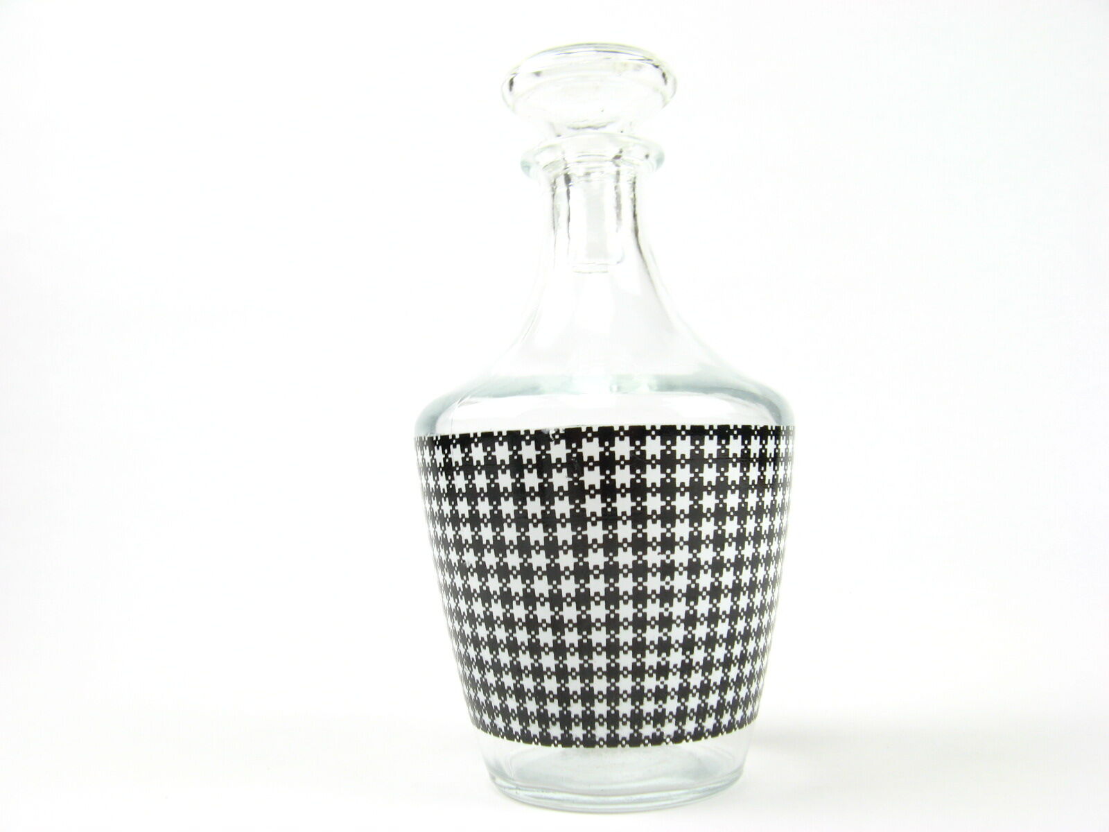Houndstooth liquor service