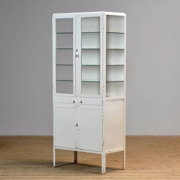 Armoire à pharmacie en fer, années 1950