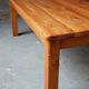 Table basse en pin massif années 80