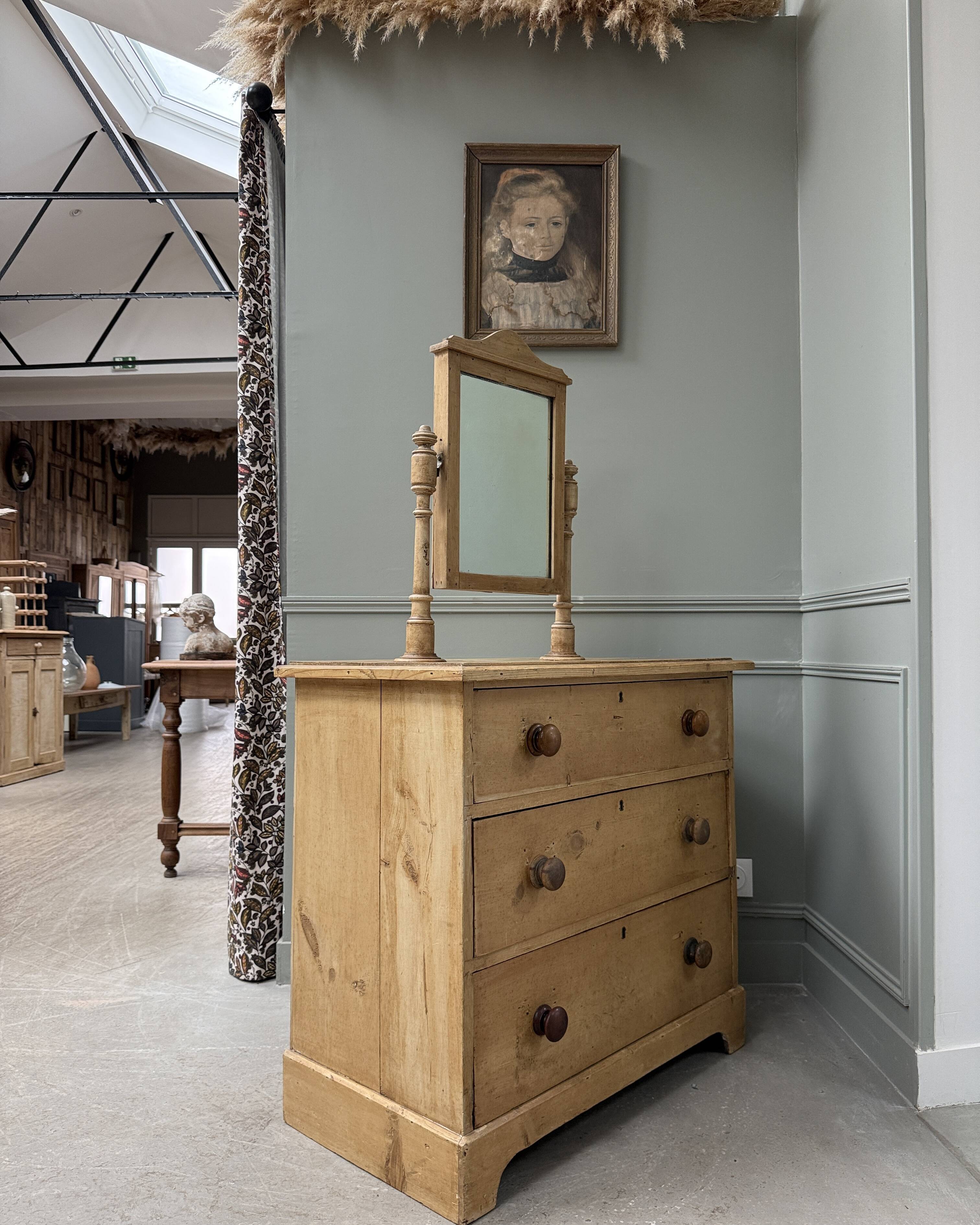 English dressing table