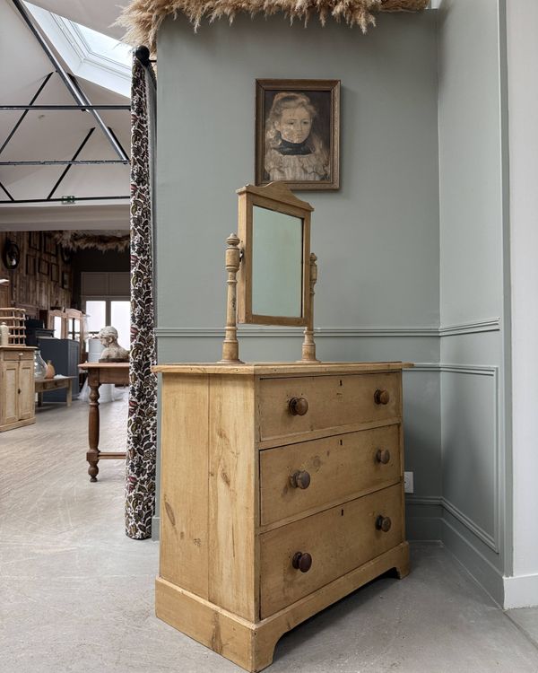 Commode anglaise coiffeuse