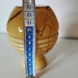 vase en opaline jaune , beige des années 50