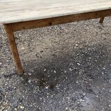 Farm table