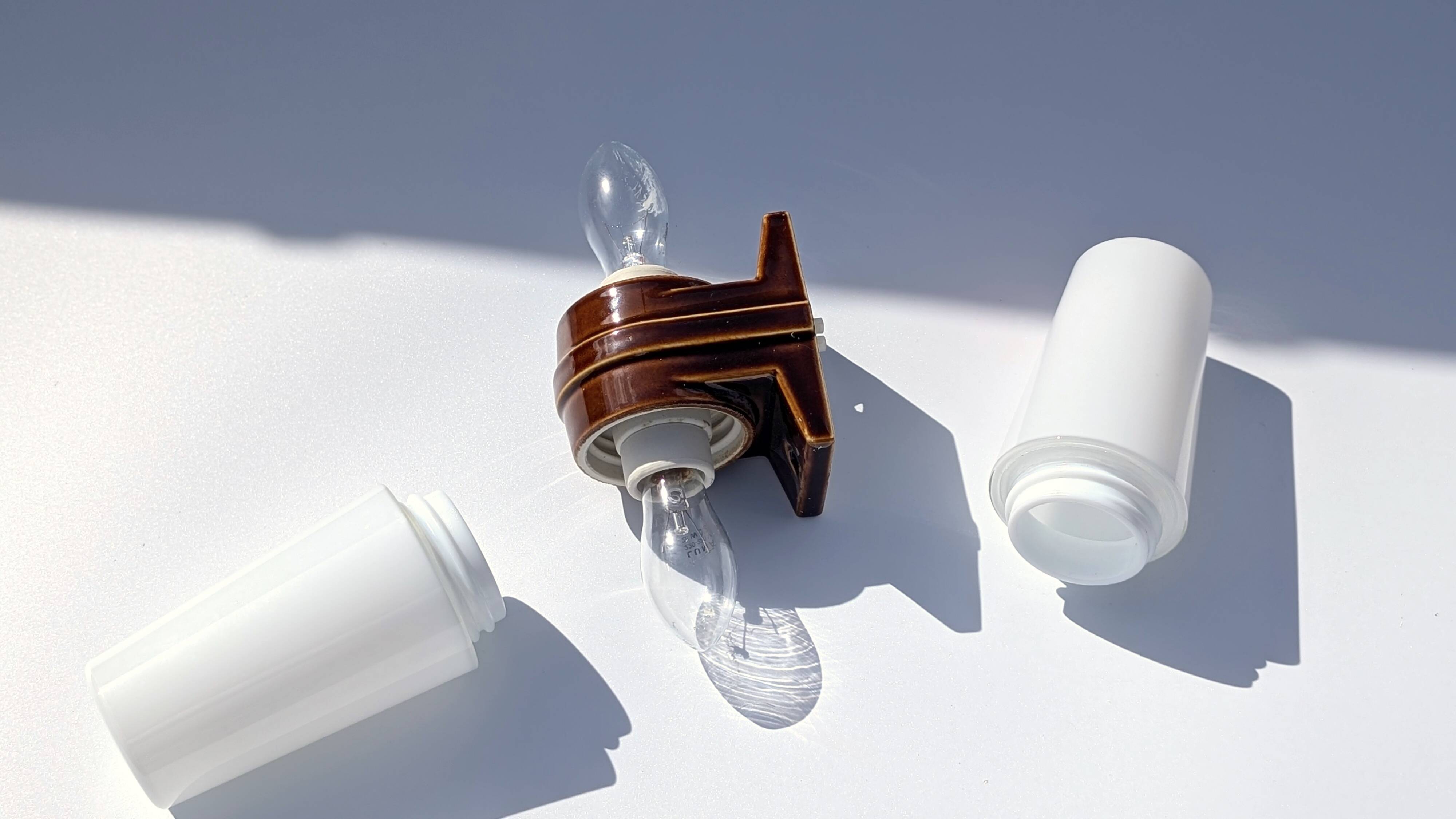 Ifö 6060 Sigvard Bernadotte - Vintage ceramic bathroom wall light