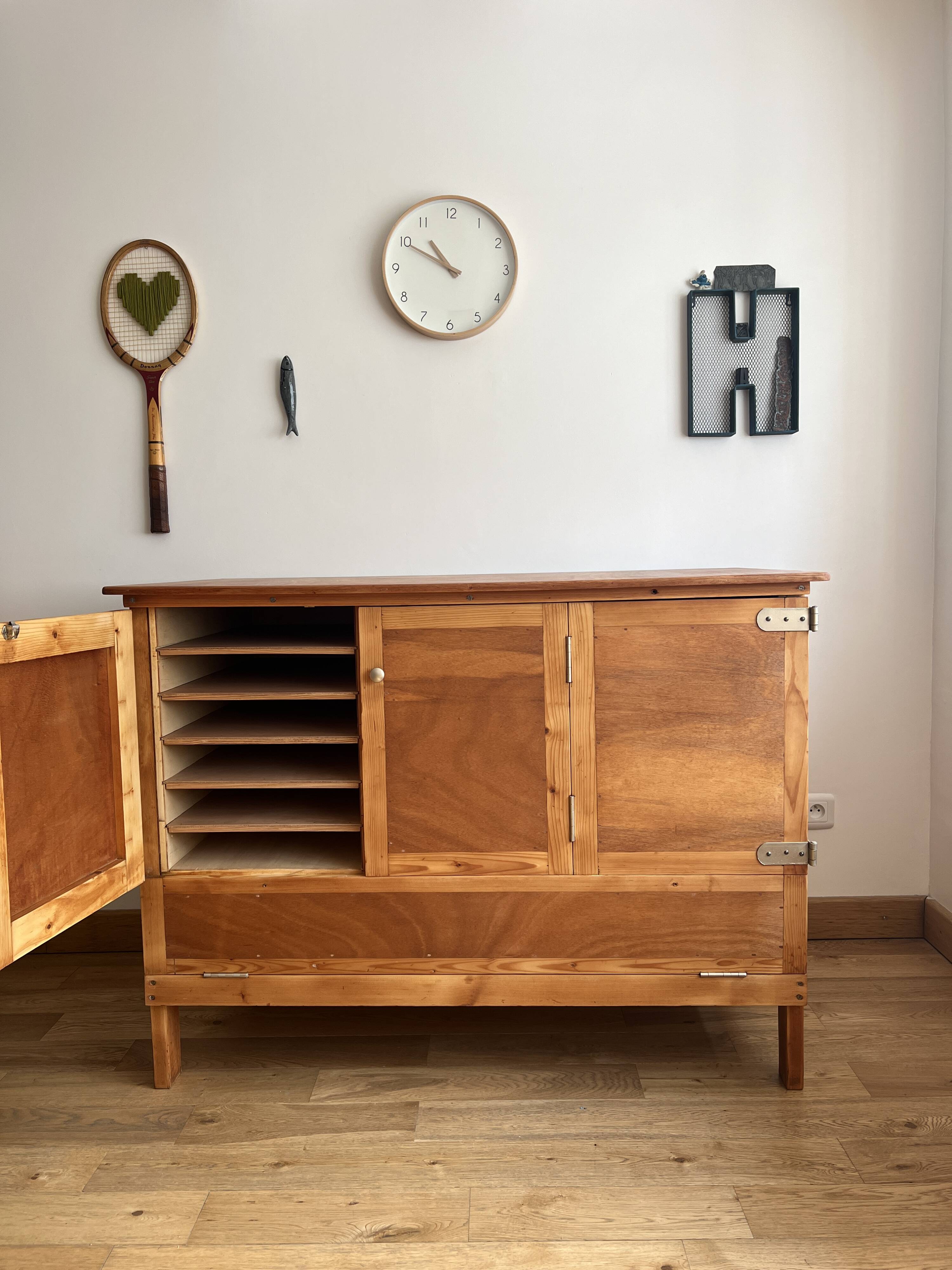 Workshop furniture, printing storage