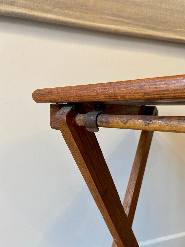 Folding side table in solid wood