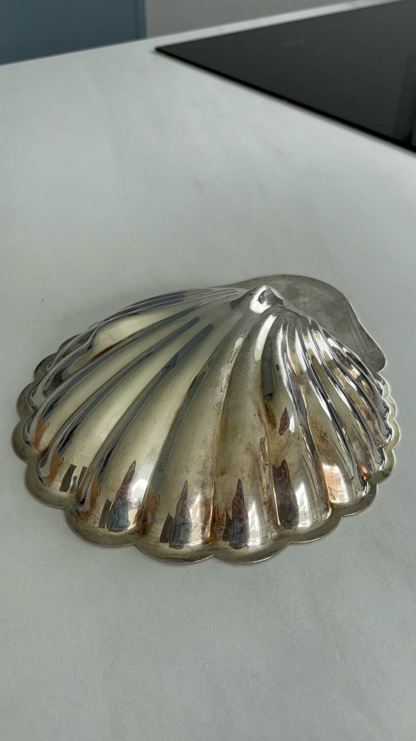 Silver-plated shell catchall – vintage shell decorative tray