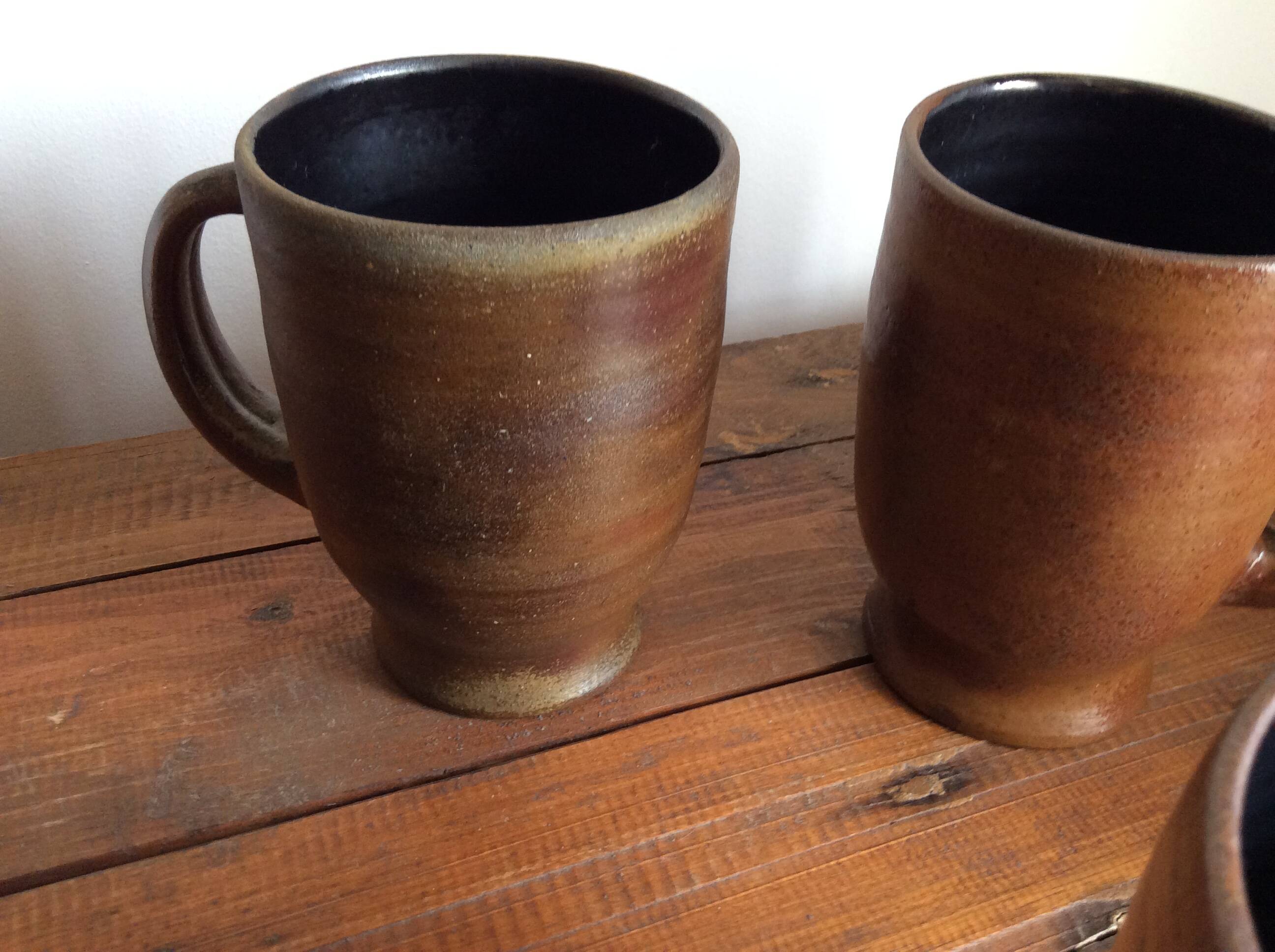 6 stoneware mugs
