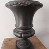 Vase medicis en fonte
