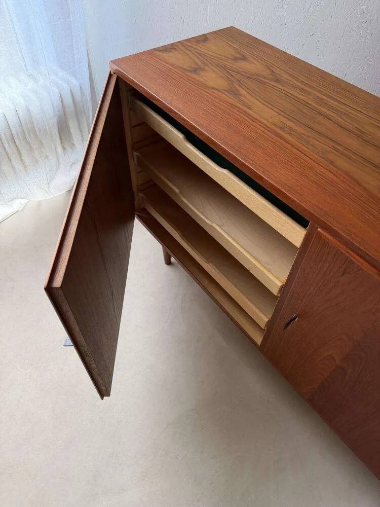 Vintage Hundevad sideboard teak wood 1960s Danish design