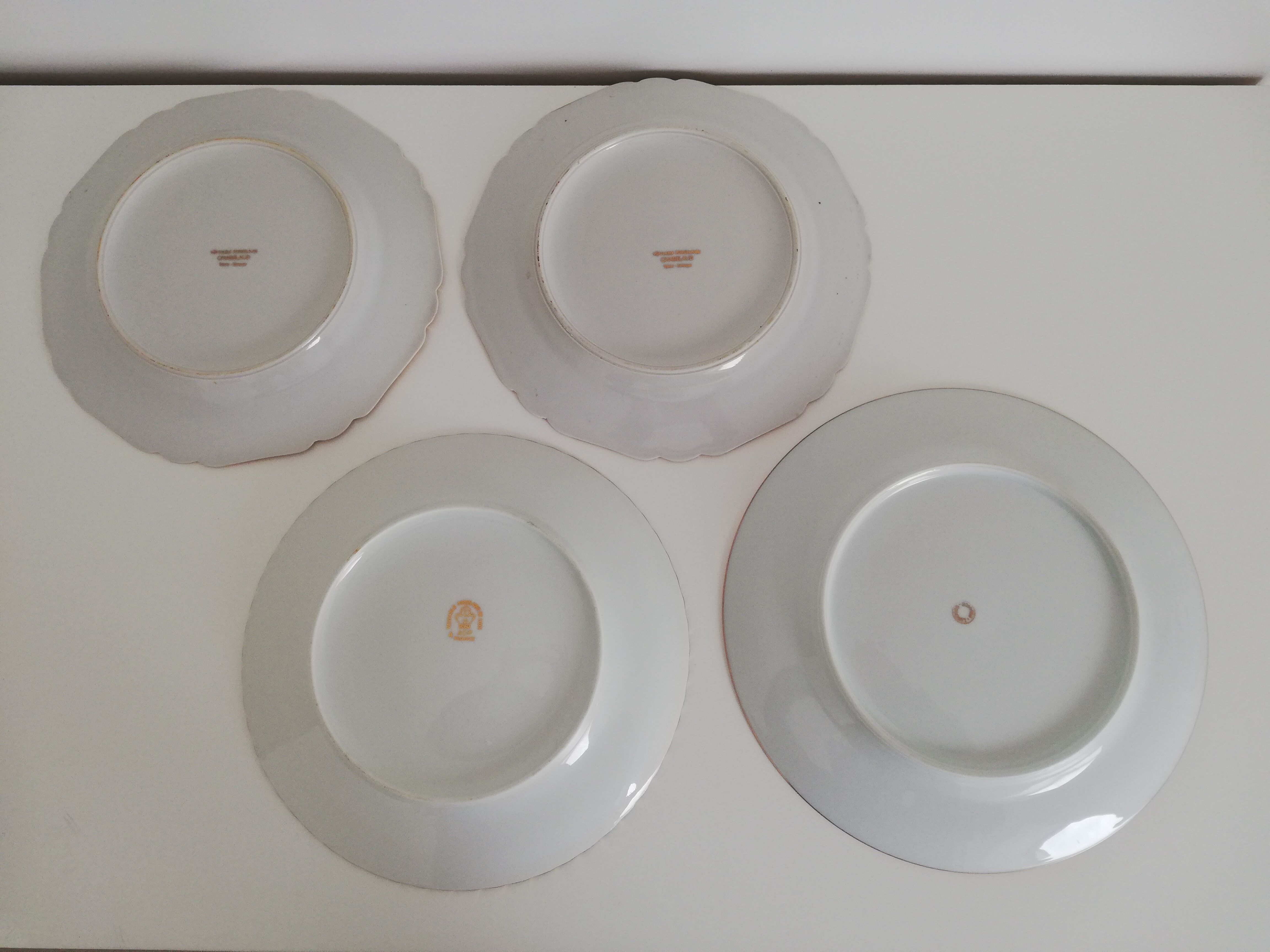 Vintage wicker pic-nic suitcase