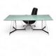 Table tripode italienne / plateau en verre mat / Gabriel Teixidós