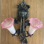 Apply 2 pink tulip Art Nouveau wall lights.