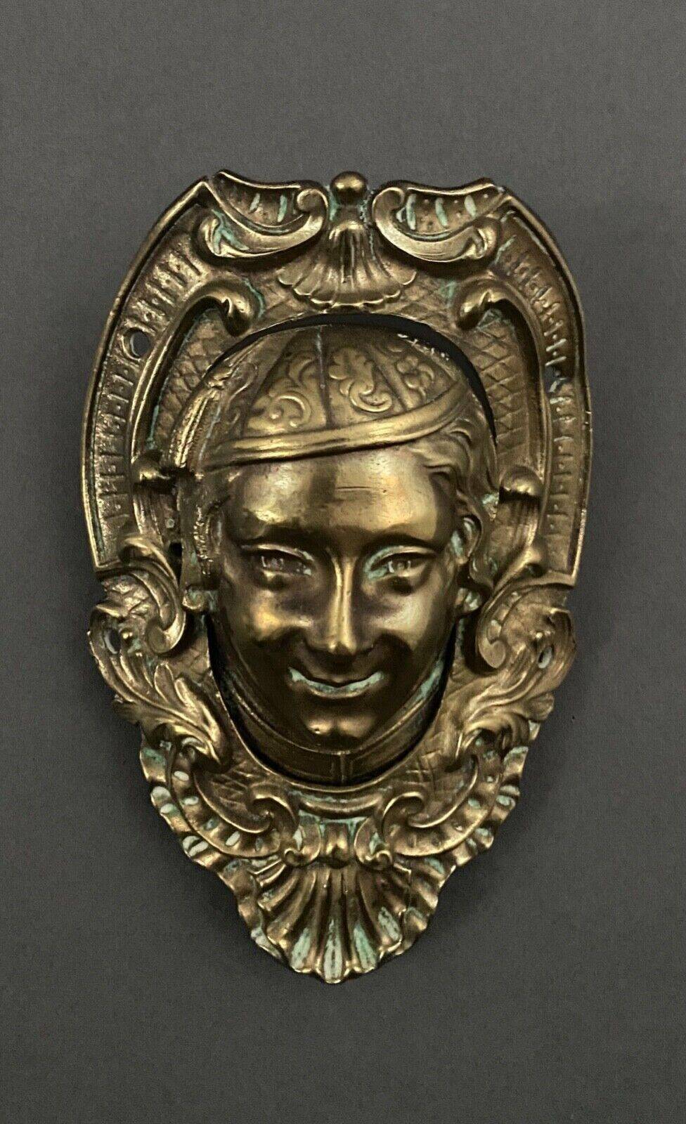 Ornementation de billard en bronze doré visage décor Louis XIV