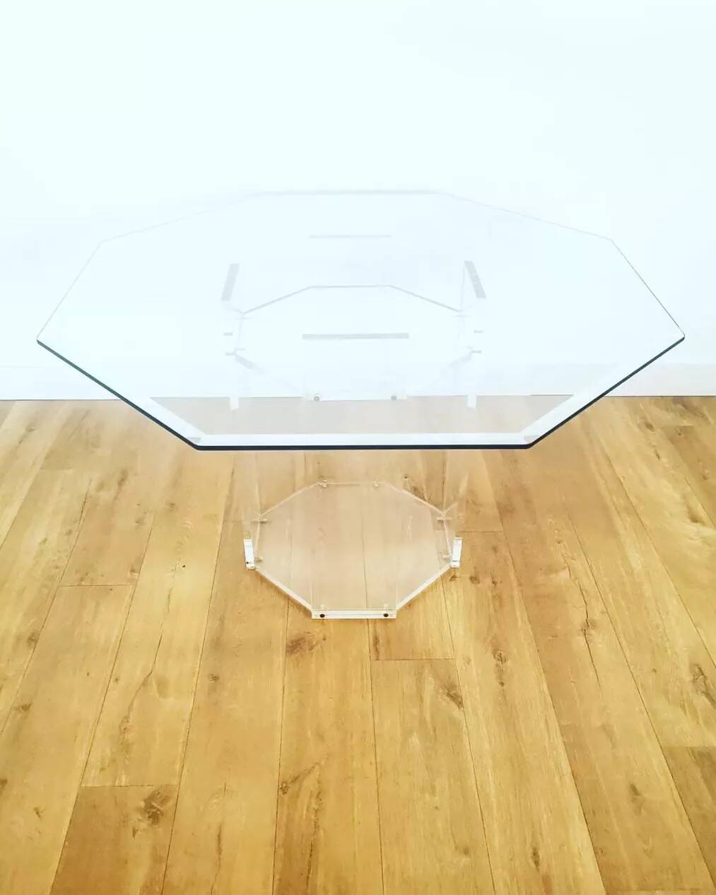 octagonal glass table