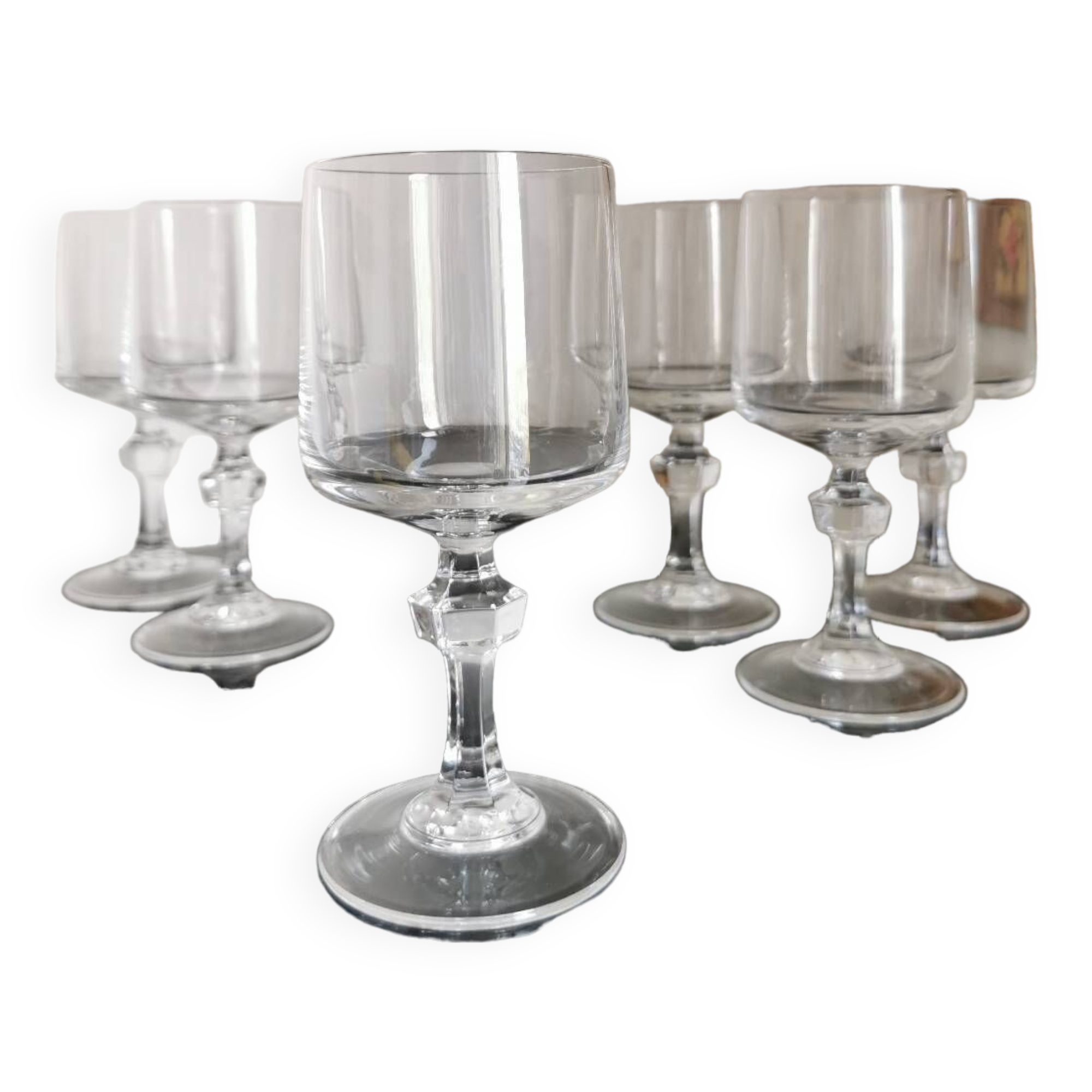 6 diamond-stemmed crystal glasses