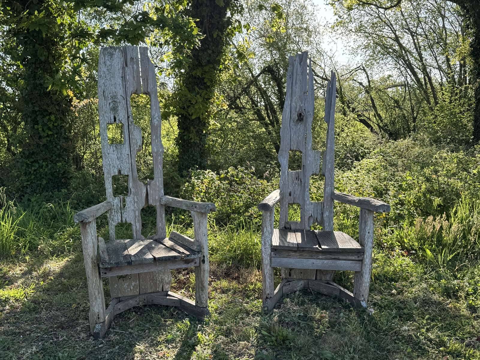 Paire de fauteuils en bois flotté