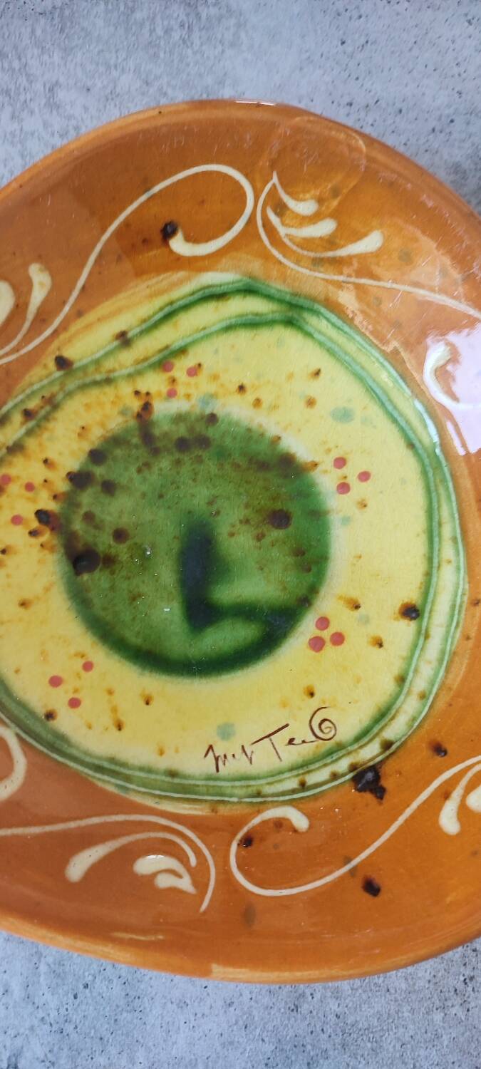 Vintage ceramic pocket emptier signed