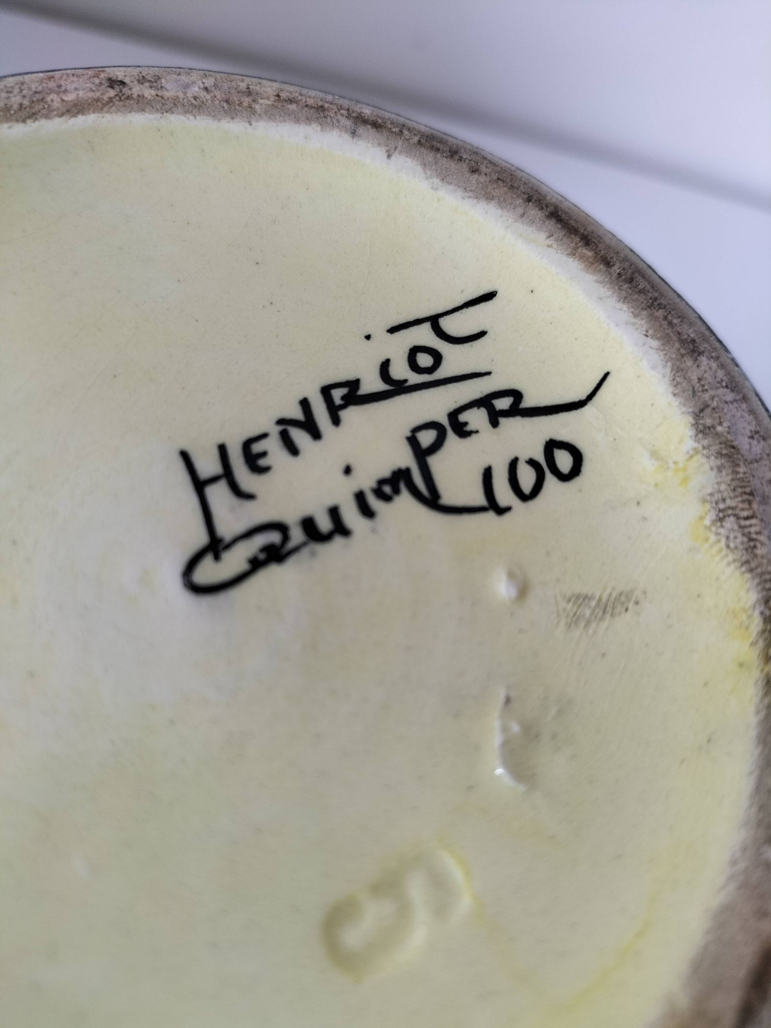 Pichet Henriot Quimper décor Ajonc peint à la main, vers 1930-50