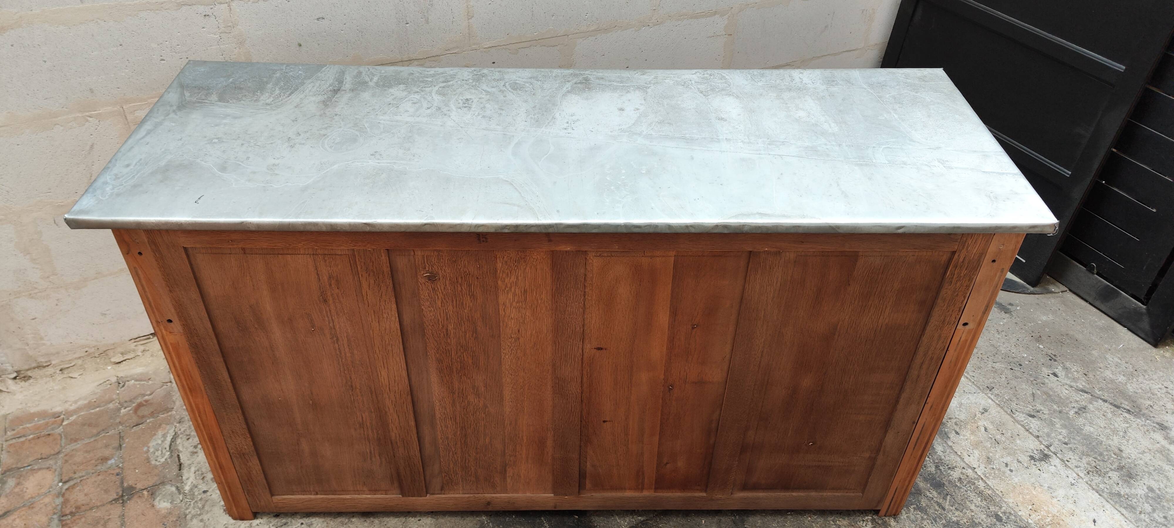 Oak counter top zinc bar bistro estaminet