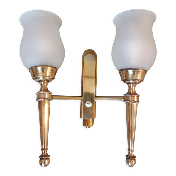 Applique à deux bras Néoclassique Torchère en laiton massif, circa 1940
