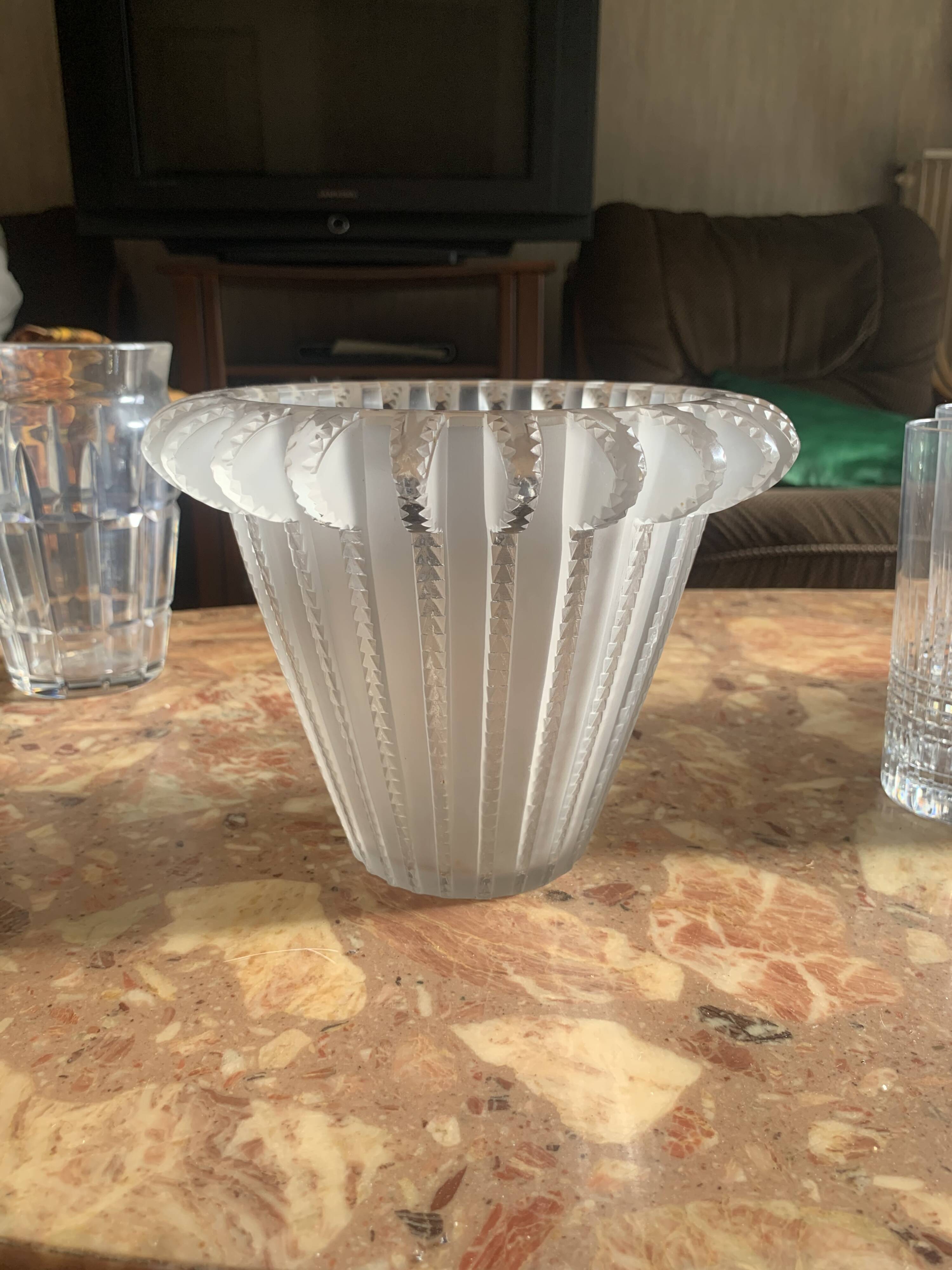 Vase René Lalique model Royat