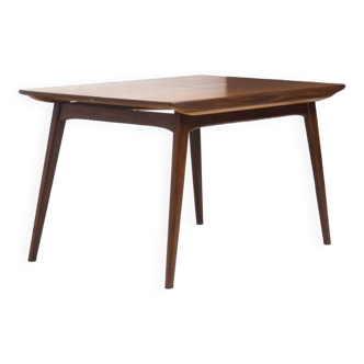 Wébé model ‘Milaan’ teak dining table by Louis van Teeffelen