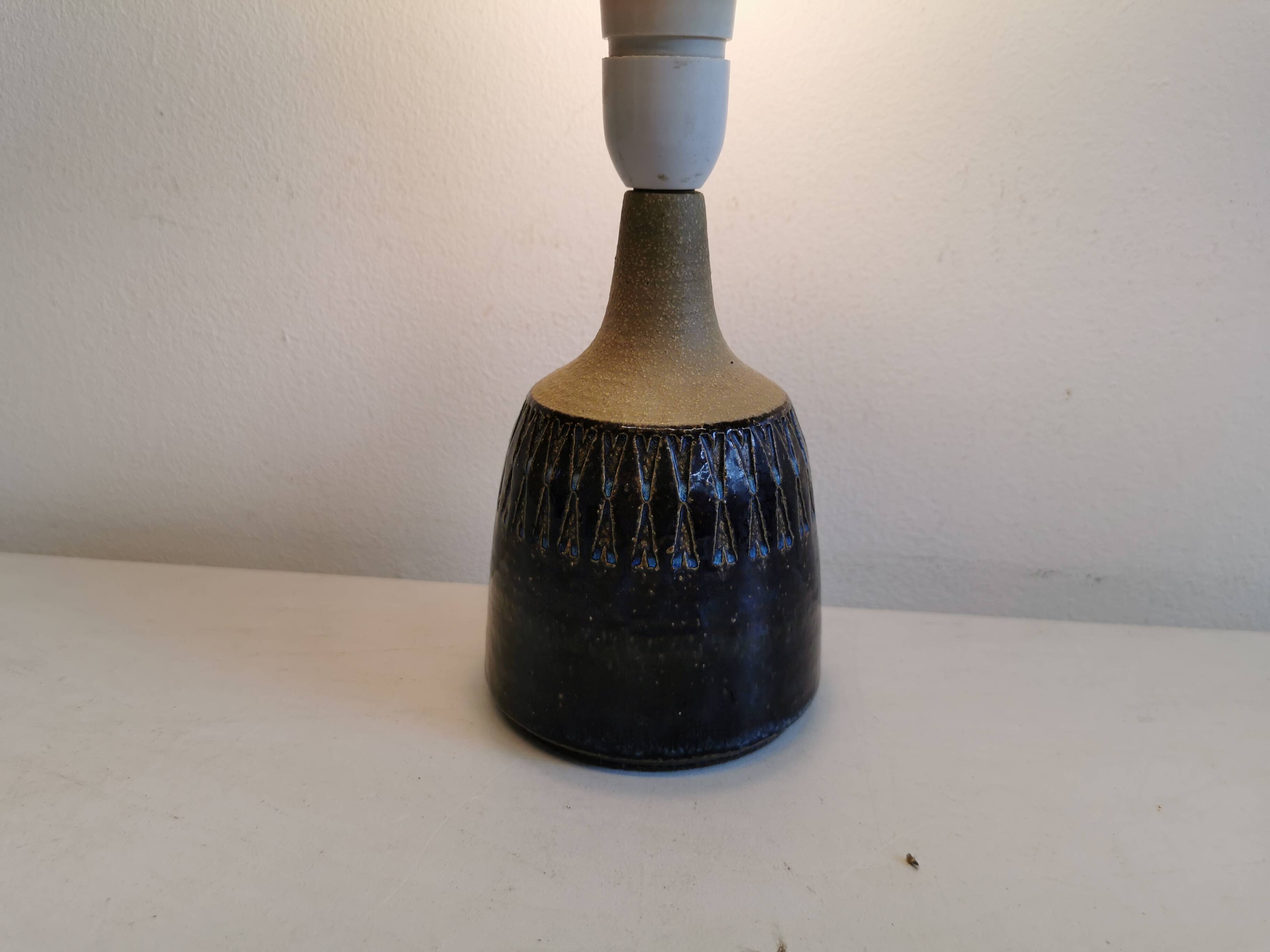Ceramic table lamp from Danish company Søholm. Designed by Svend Hermansen (SH)