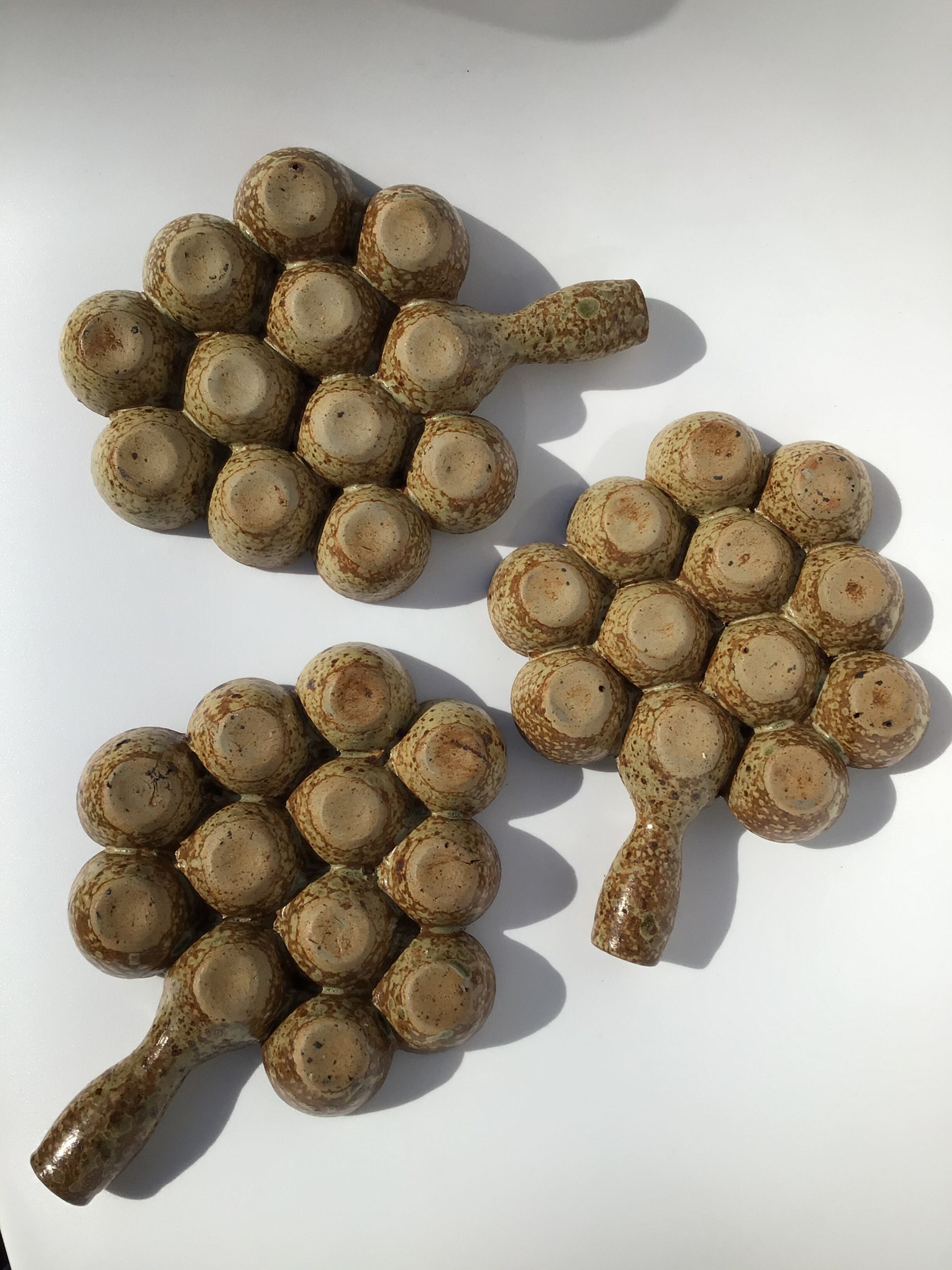 Assiettes à escargots grès moucheté artisanal (lot de 3)