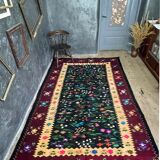 Oltenian floral beautiful rug, large size for a livingroom, handmade in wool in Romania