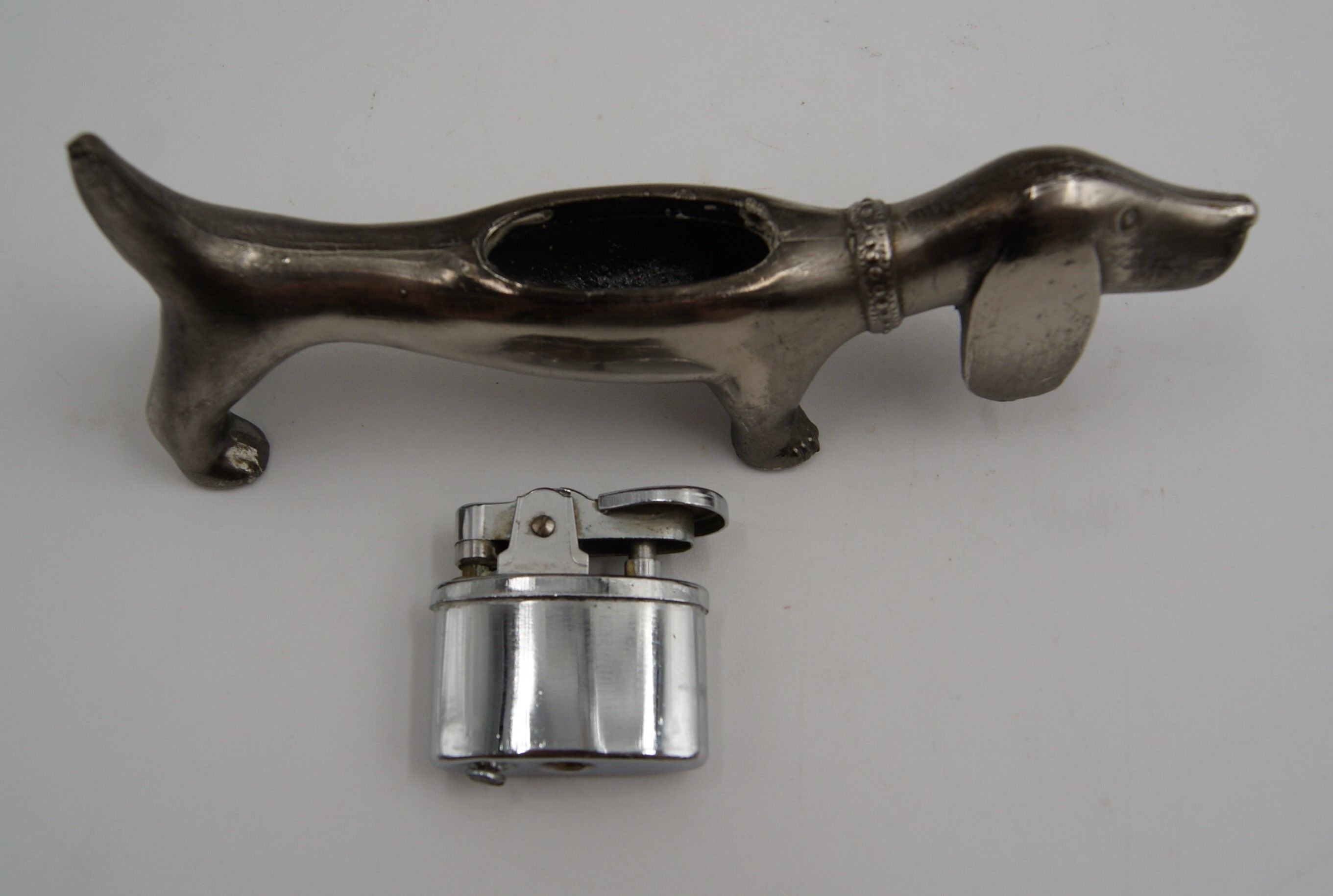 Briquet de table chien saucisse vintage