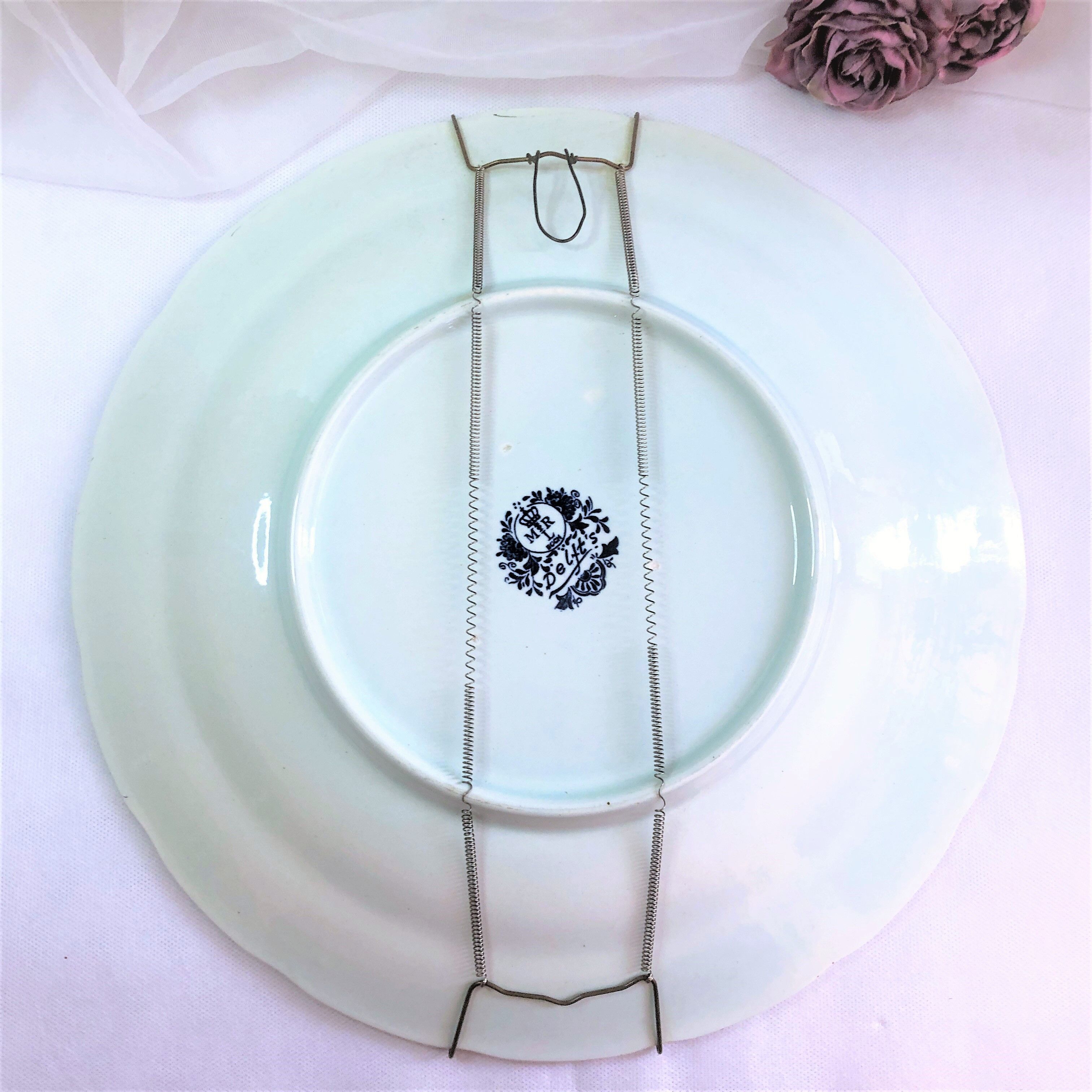 Hollow dish and wall hanger earthenware M.R.L Boch Delft's 39.5 cm