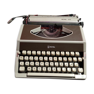 Royal 200 vintage typewriter