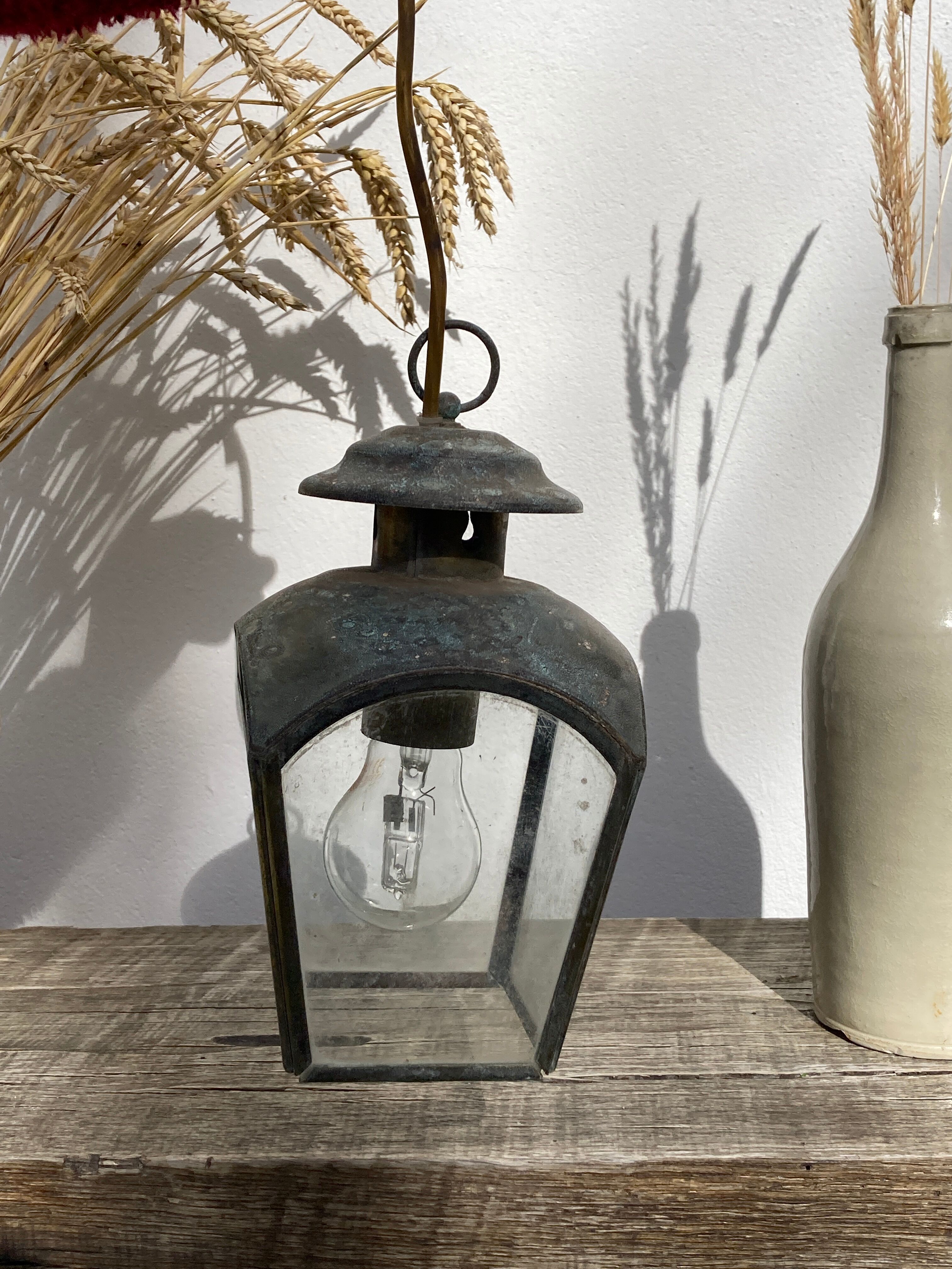 Antique lantern suspension in brass and glass