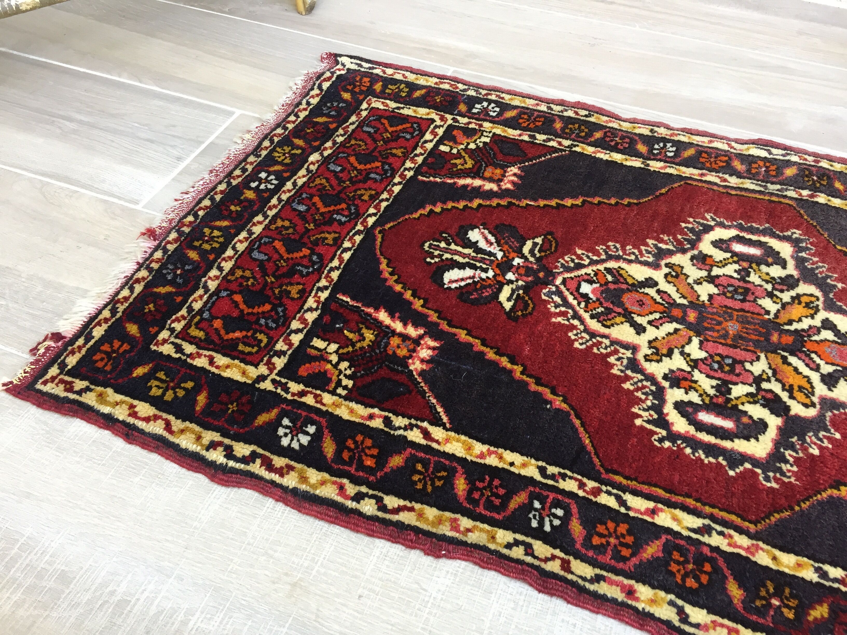 Pure wool oriental carpet 112 x 62cm
