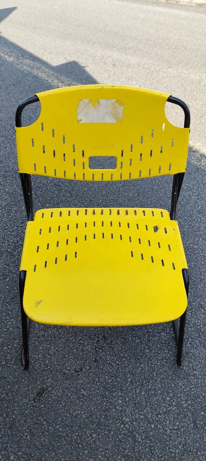 Dallas chair, design Paolo Favaretto for Kinetics