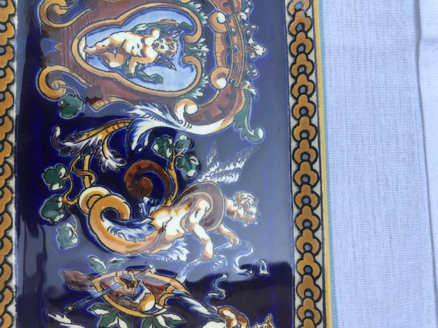 Earthenware cake dish gien