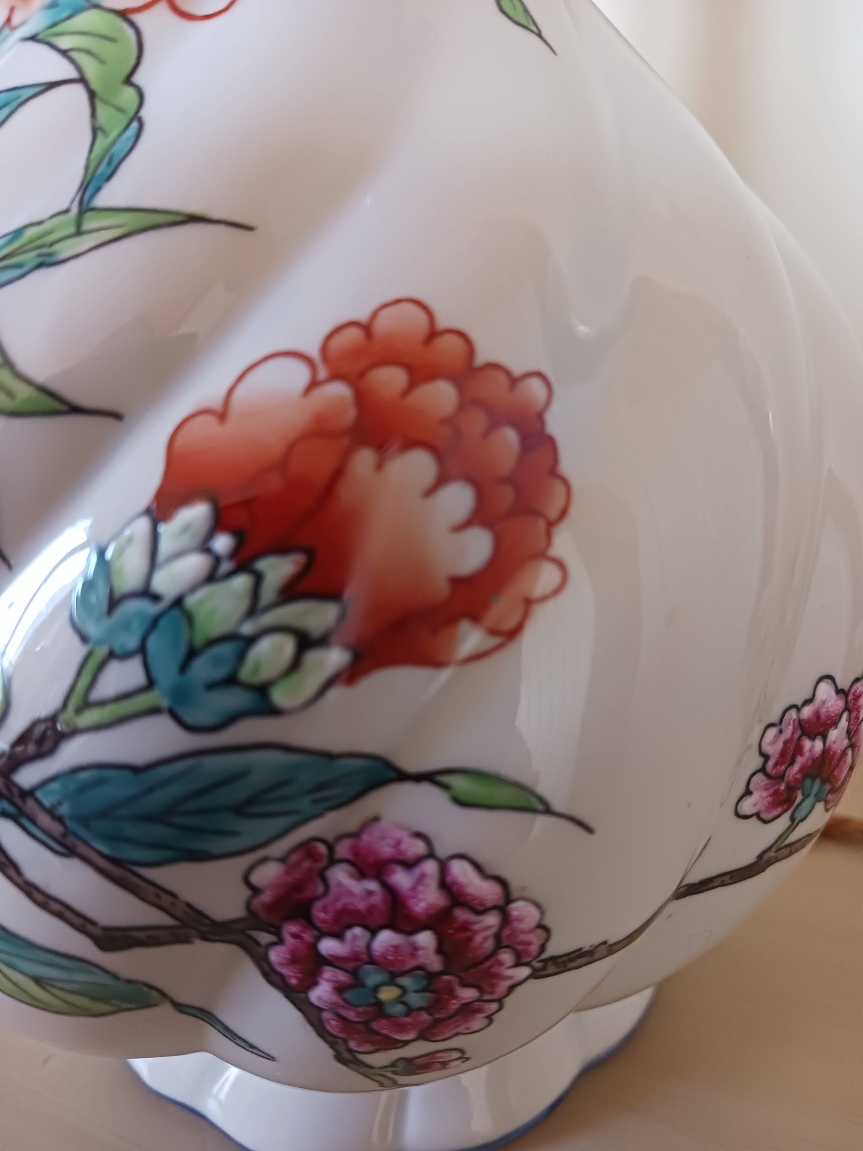 Antique lamp, in Paris porcelain, with Japanese decoration