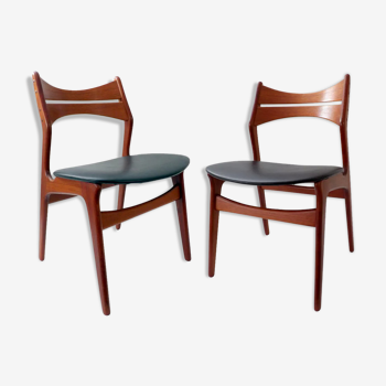 A set of two Danish chairs model 310 by Erik Buck, 1960