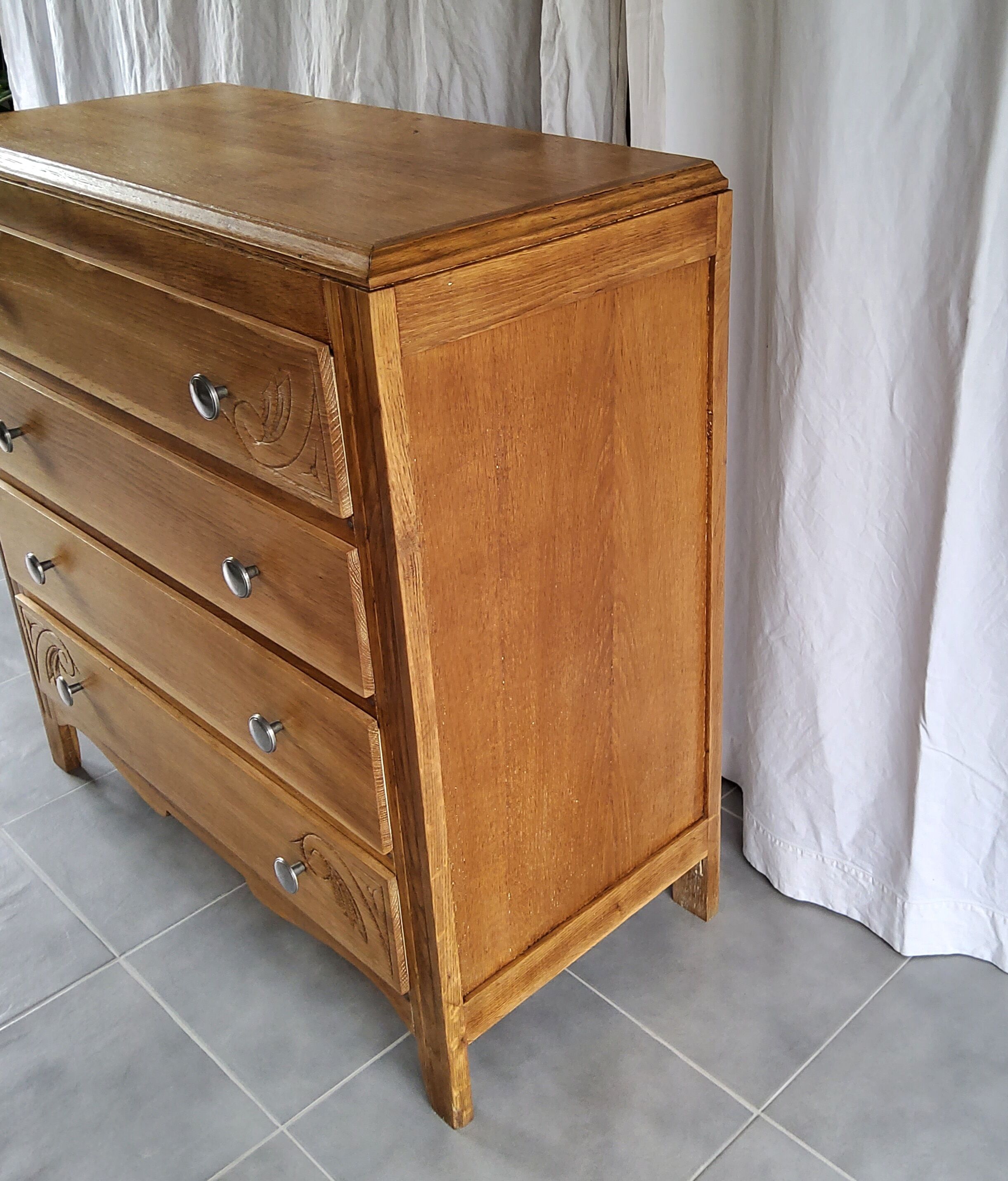 Art Deco chest of drawers