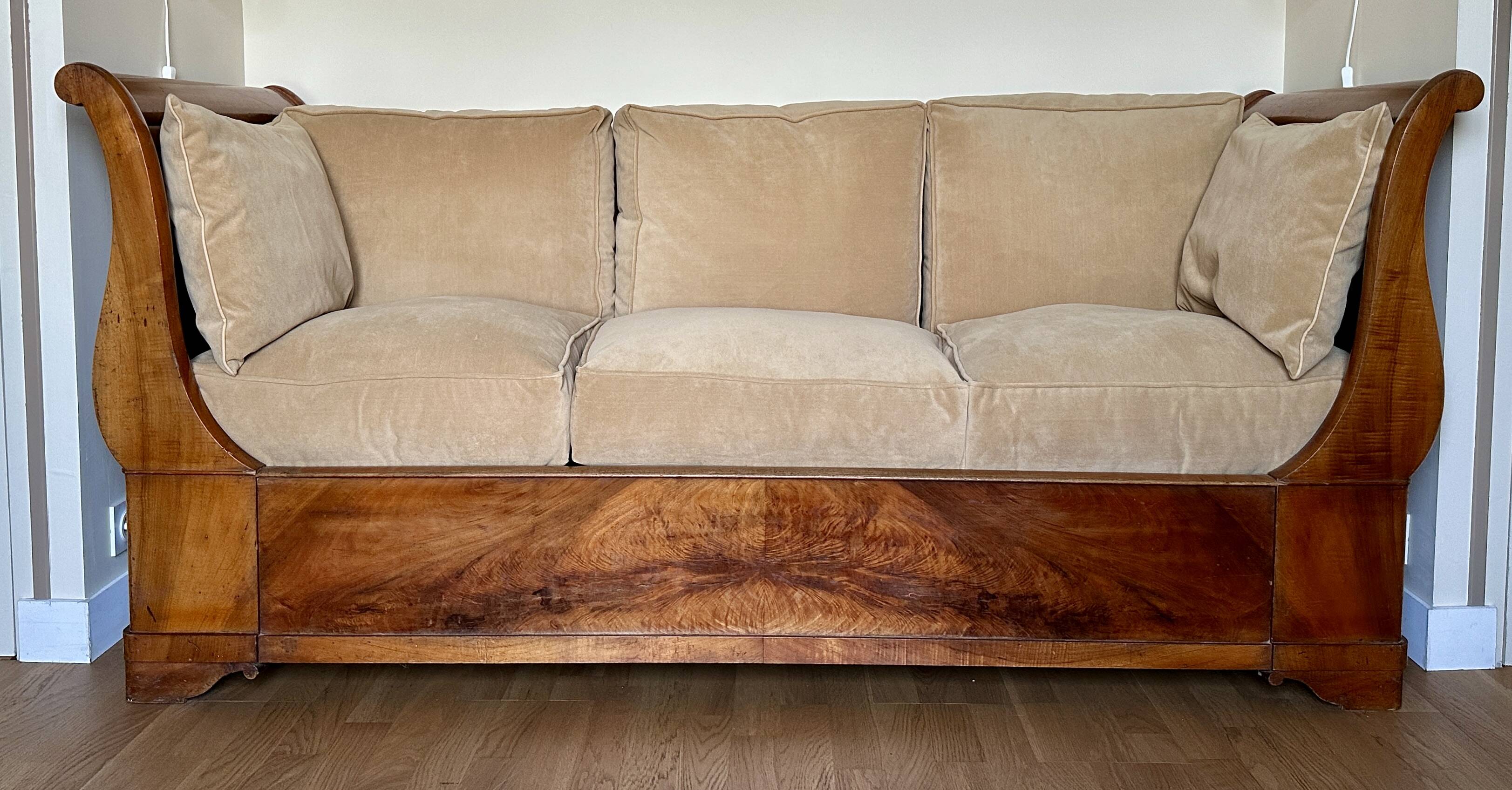 Antique 19th century mahogany sofa bed