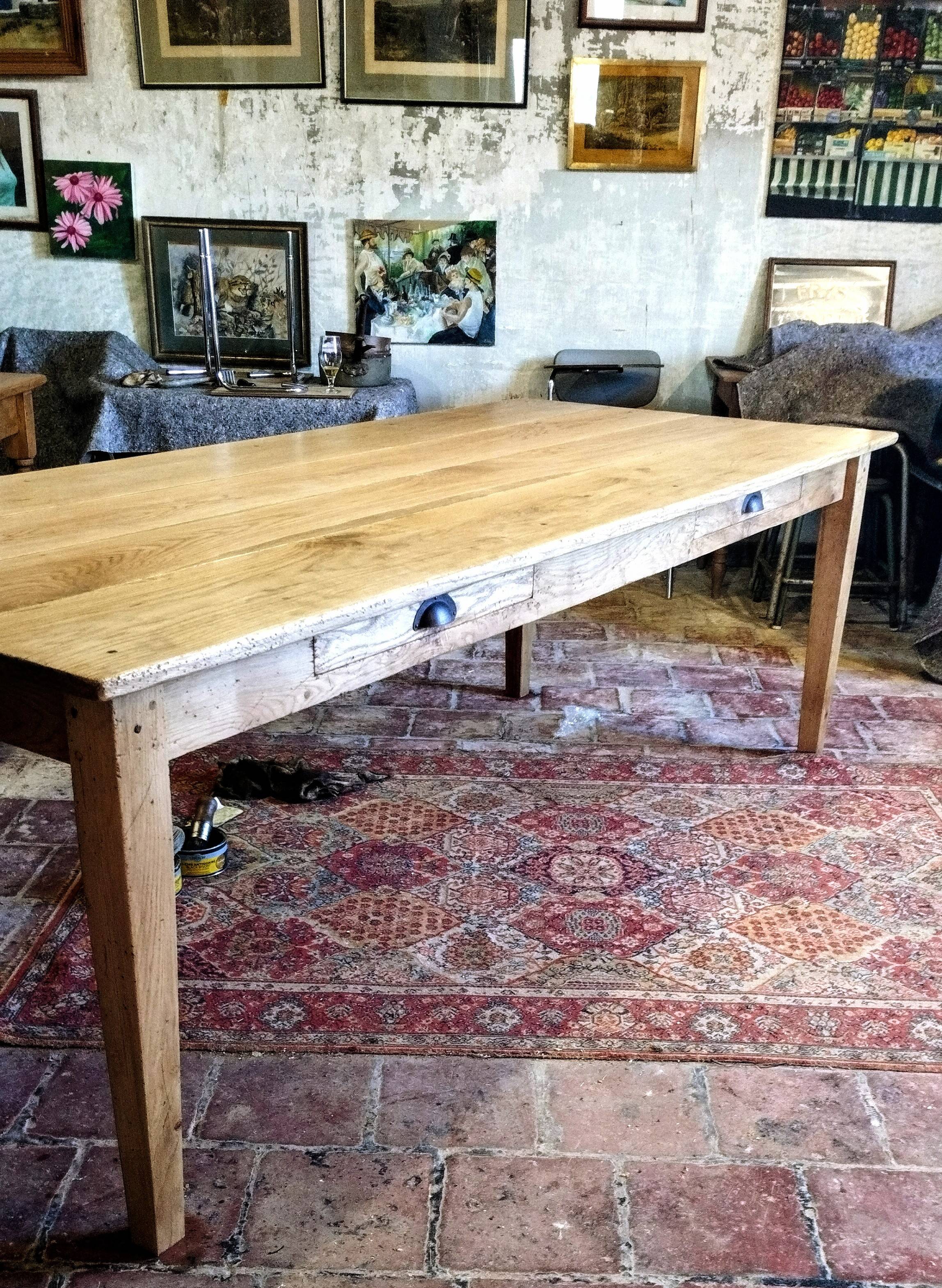 Table de ferme 230 x100 ,chêne clair patiné,