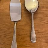 Silver metal cake server