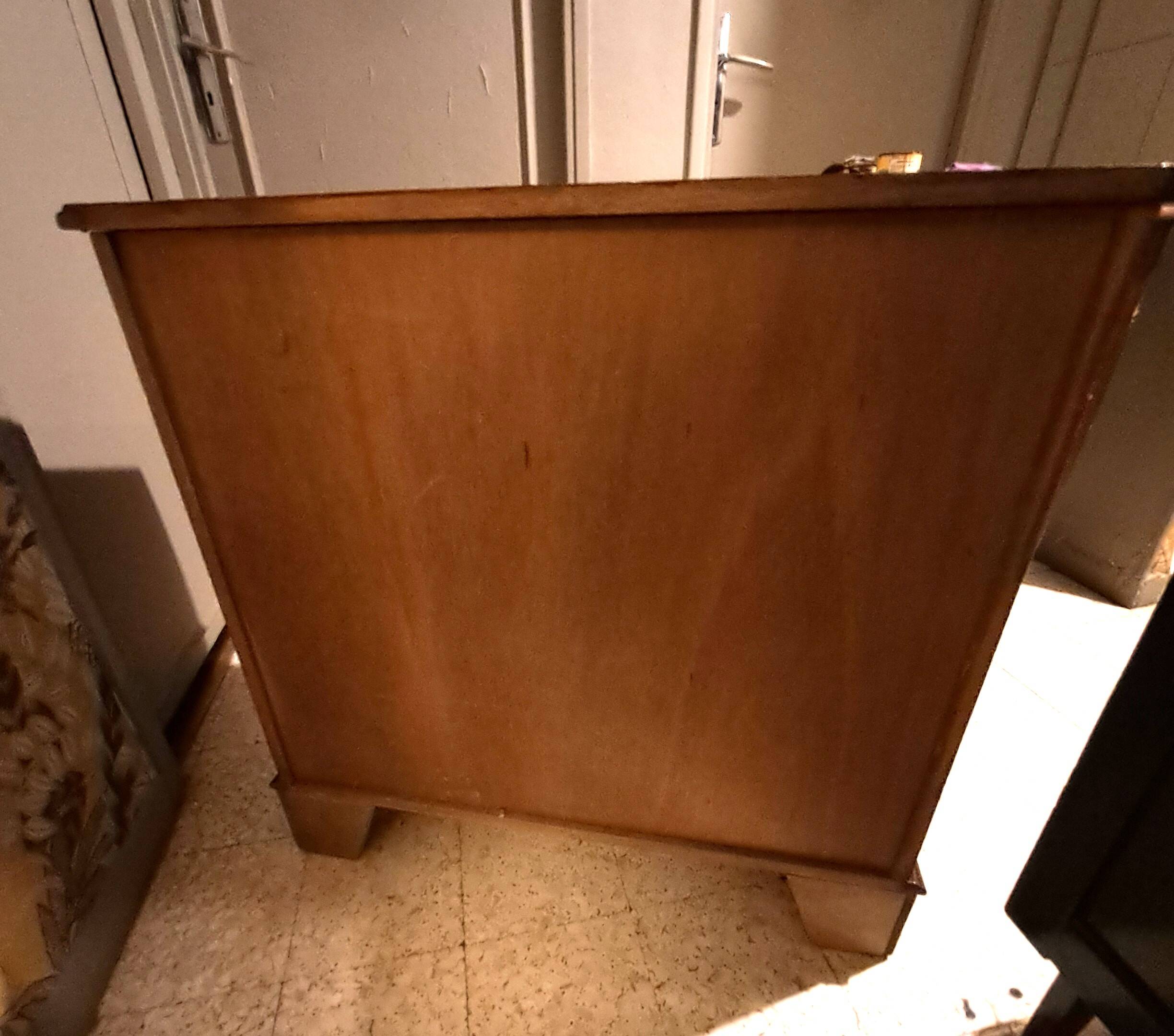 Varnished chest of drawers with rounded front with 4 drawers in classic baroque style 1880/1900