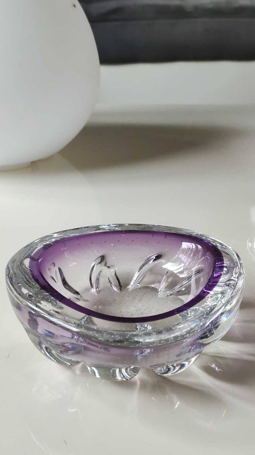 Murano bubble/Bullicante pocket emptier. Cross-pattern. Blown art glass. Diam 13 cm